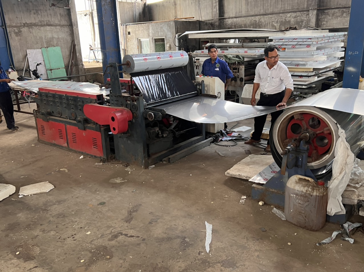 Xưởng sản suất các loại cửa